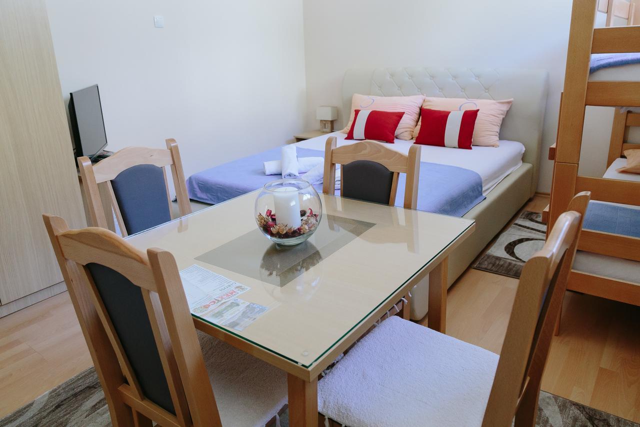 Sun City Apartments Trebinje Exteriör bild